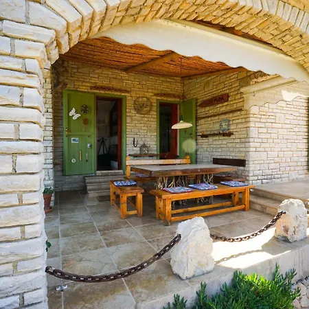 Island House Rajko * Banj