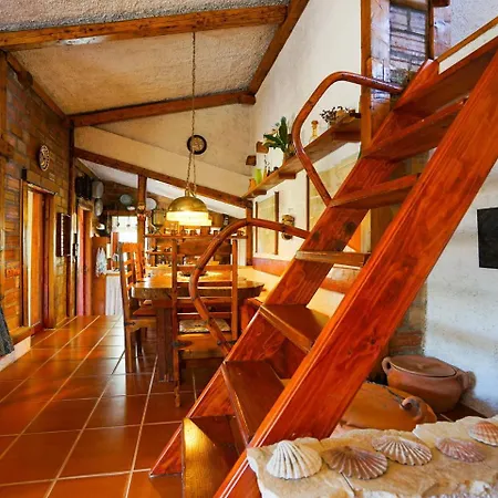Semesterbostad Island House Rajko